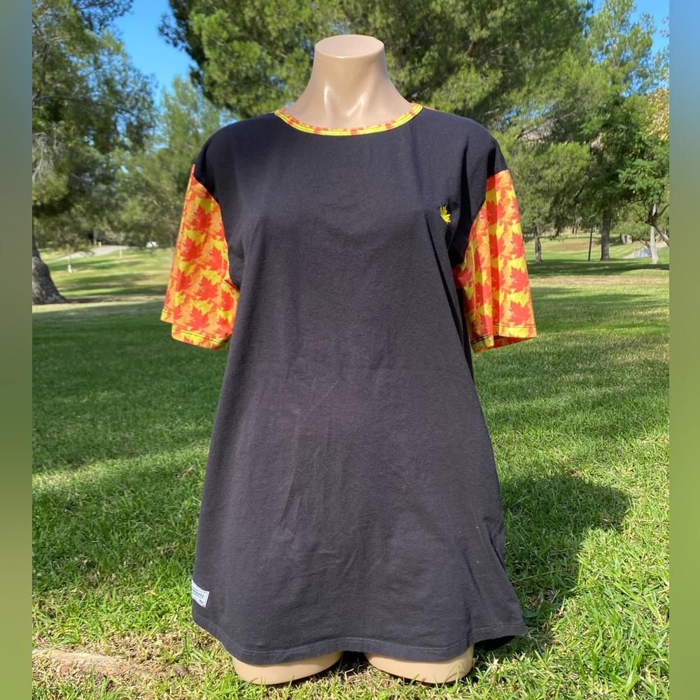 Belloved premium  ~Men’s medium black/Orange yellow leaf print T-shirt